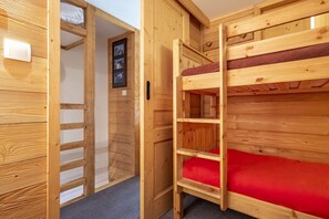 2 soverom, strykejern/-brett, wi-fi og sengetøy