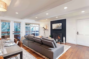 Interior - Updated 3BR, 3BA, 1 Block from Gondola! (Aspen)