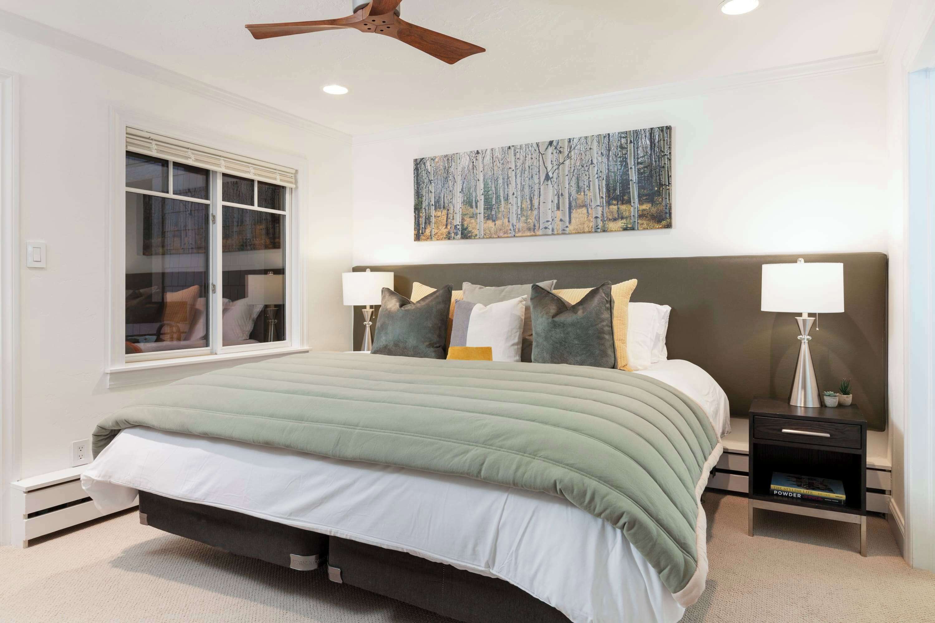 3 slaapkamers, een kluis op de kamer, een bureau