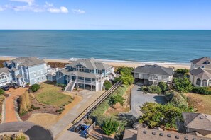 Exterior - Ducktopia: 6-minute walk to Beach, Pool, Hot Tub, Short Walk to Downtown Duck (Duck)