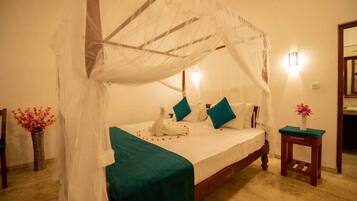 4 habitaciones, muebles diferentes y escritorio