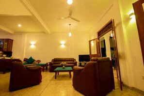 Living area - New Mangosteen Garden Villa (Hikkaduwa)