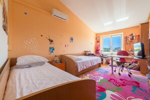 Family Villa, 6 Bedrooms, Sauna, Pool View | 6 bedrooms, iron/ironing board, free WiFi, bed sheets - Villa Lux Nina - 6 bedrooms - pool&sauna (Zadar)