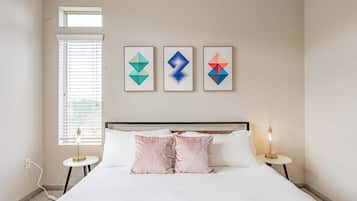 2 Schlafzimmer, Schreibtisch, BĂŒgeleisen/BĂŒgelbrett, WLAN