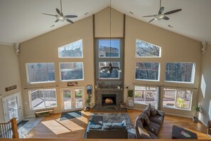 TV, fireplace, video games, streaming services - Lakeshore Retreat with Lake Lanier views & hot tub (Landrum)