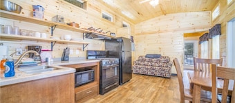 The Sophia Cabin #3