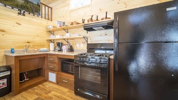 Microwave, oven, coffee/tea maker, toaster
