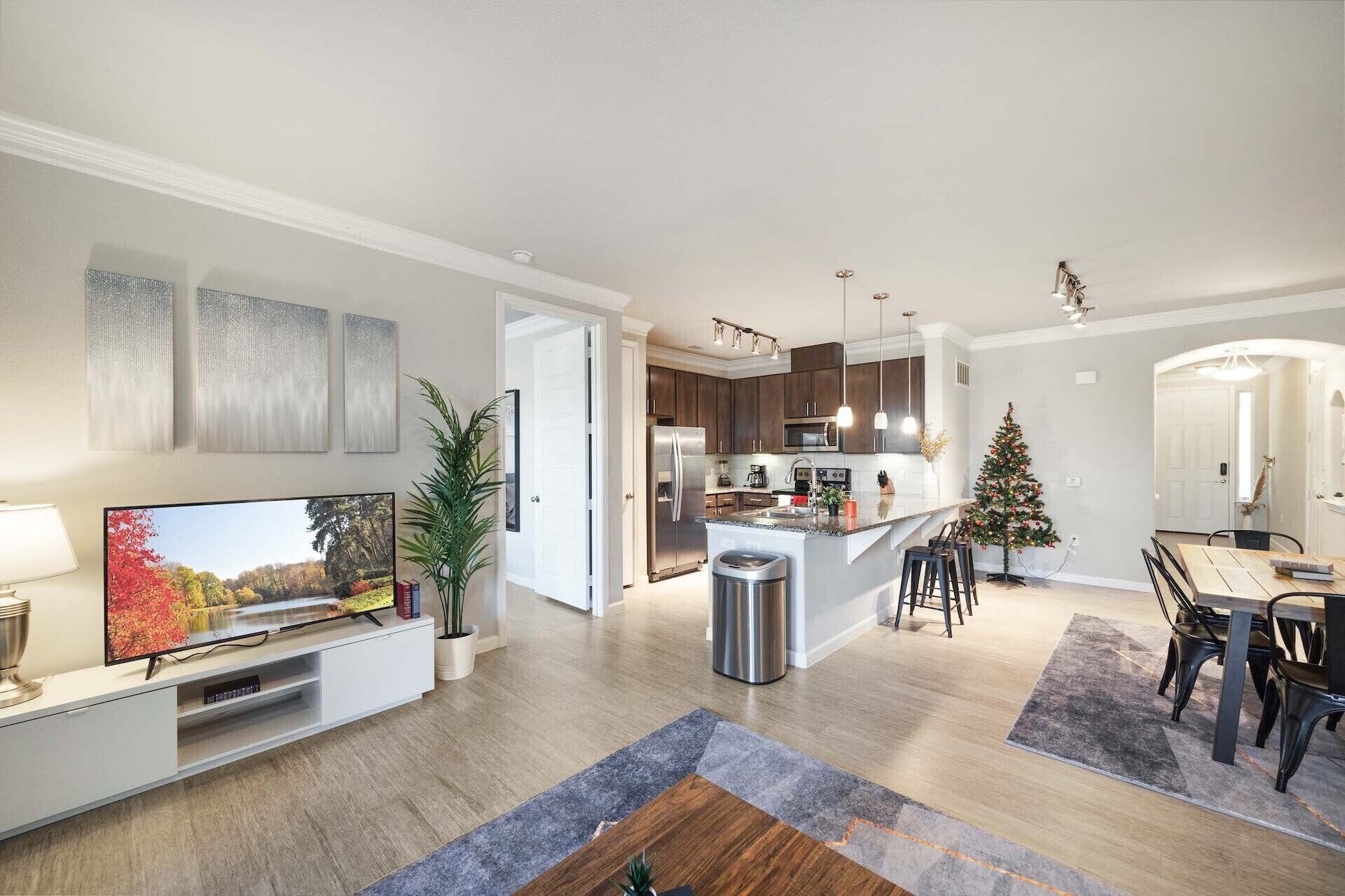 Luxury Townhome + Pool | North Austin | Evonify 0117