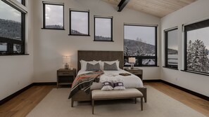 5 Schlafzimmer, Schreibtisch, Bügeleisen/Bügelbrett, kostenloses WLAN