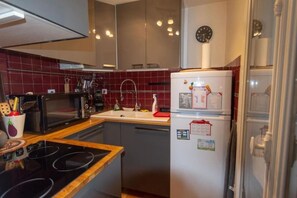 Private kitchen - Classic Parisian Nest (Paris)