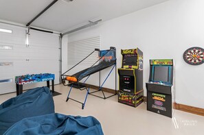 Games room - The Hideaway Hollow | Upscale | Games Room (Invermere)