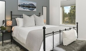 4 bedrooms, desk, iron/ironing board, free WiFi