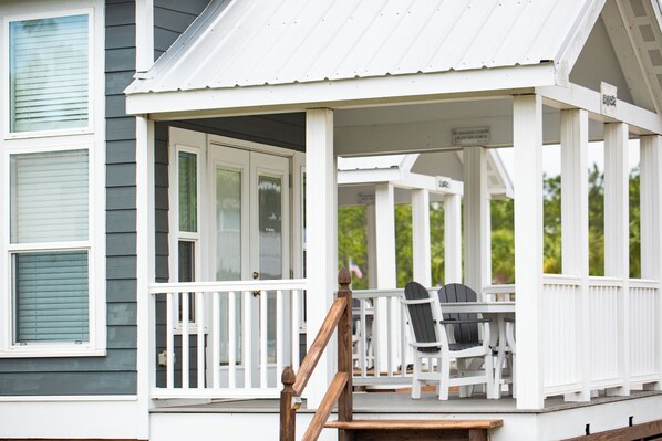 Classic Cottage | Individually decorated, individually furnished, free WiFi, bed sheets - Sugar Sands RV Resort (Gulf Shores)