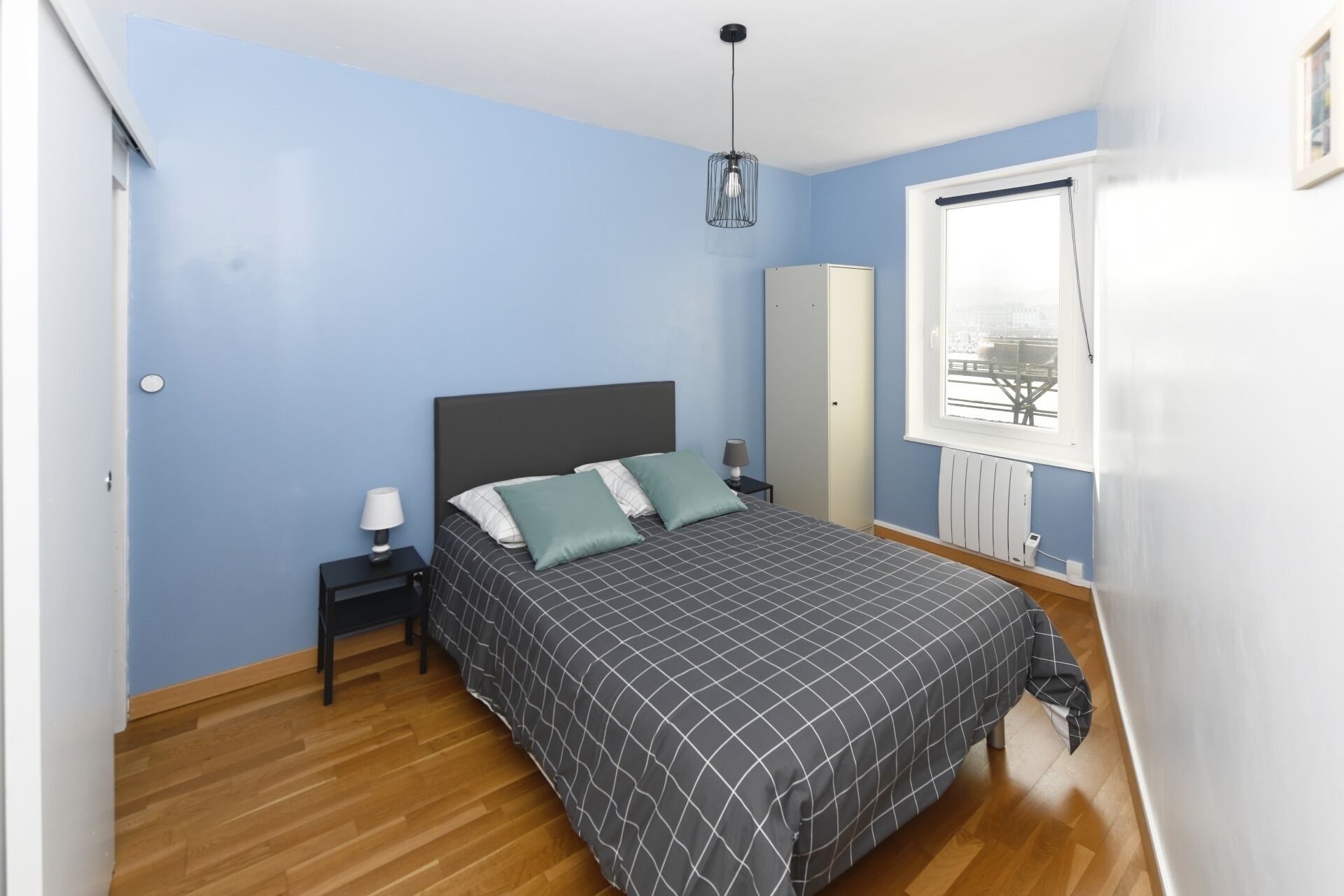 3 多间卧室、熨斗/熨衣板、免费 WiFi、床单