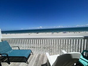 On the beach - Beach Front Property with Stunning  Ocean Front View in the Ocean Dunes Resort (Kure Beach)