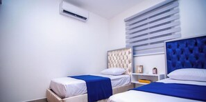 3 bedrooms, desk, iron/ironing board, free WiFi - Luxury Apartment (Santiago De Los Caballeros)