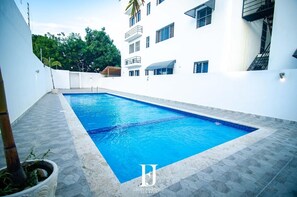 A heated pool - Luxury Apartment (Santiago De Los Caballeros)