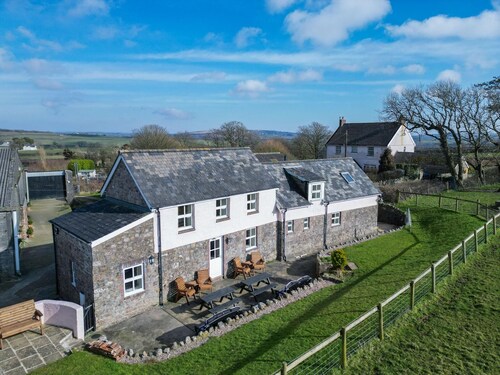 Bunk House - 4 Bedroom - Llangennith