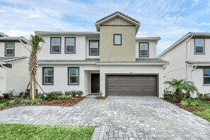 Exterior - EV_2444 - 12 Bed 10 Bath Villa with Screened-In Pool with Spillover Spa, Games (Kissimmee)