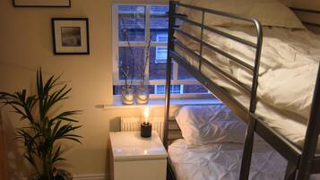 2 bedrooms, free WiFi