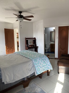 1 Schlafzimmer, Zimmersafe, Bügeleisen/Bügelbrett, WLAN