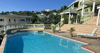 Perfect 1-bedroom unit with outdoor pool