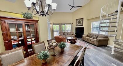 Falcon Meadows 4 BDRM 3 BA Condo Sleeps 12! Indoor Pool Open All Year! Cozy Loft