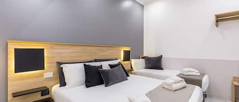 Standard Triple Room | 1 bedroom, minibar, in-room safe, desk