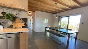 Dining - Verdin's Nest- Romantic w/Hot Tub Under the Stars! (Morongo Valley)