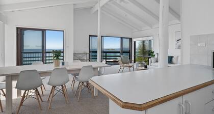 Salt Life Manyana - Beachfront!