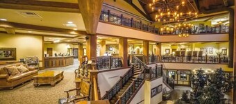 2 BR Wyndham Glacier Canyon Indoor Waterpark with unlimited park access for 8!!