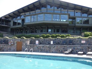 Piscine intérieure, piscine chauffée
