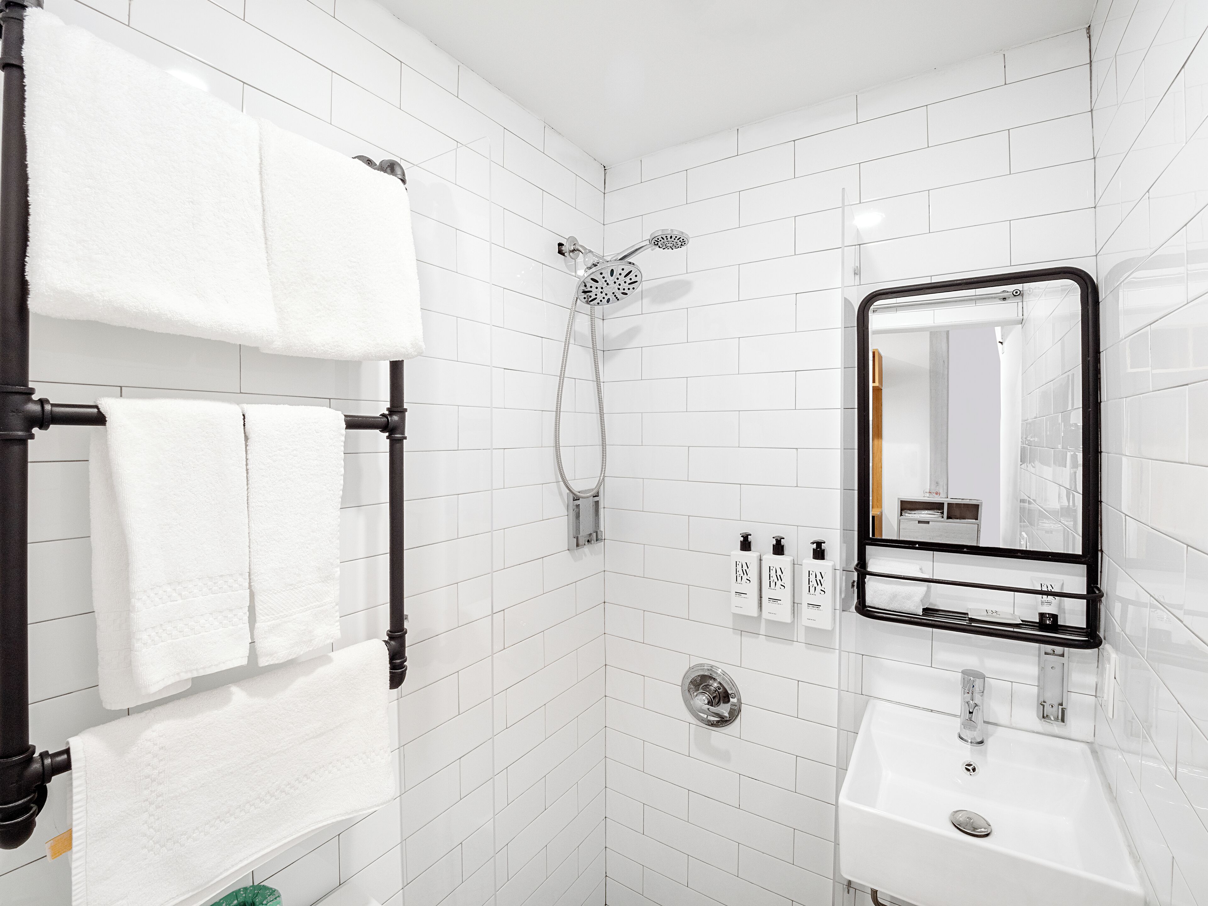 Photo - JG Time Hotel by JGSTAY, Times Square