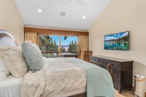 4 bedrooms, desk, iron/ironing board, free WiFi