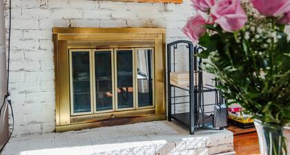 Cozy Townhouse in heart of West Ashley