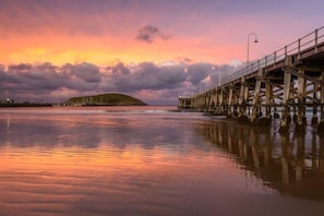 Una spiaggia nelle vicinanze