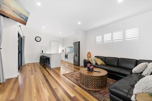 Smart TV, stereo, offices, computer monitors