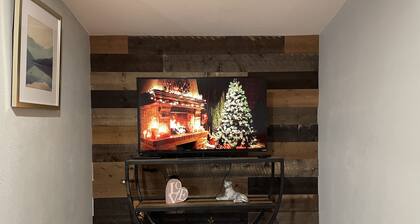 Modern 2 Bedroom Rental House, Close to Lake Michigan