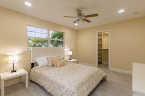 Room - Beautiful Remodeled Home Near Beach & Atlantic Ave (Boynton Beach)