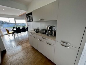 Frigorifero, forno, lavastoviglie, tostapane