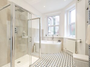 Cottage | Bathroom | Shower - Hoppapill House (Bournemouth)