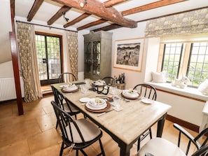 Cottage | Private kitchen | Fridge, dishwasher, electric kettle, toaster