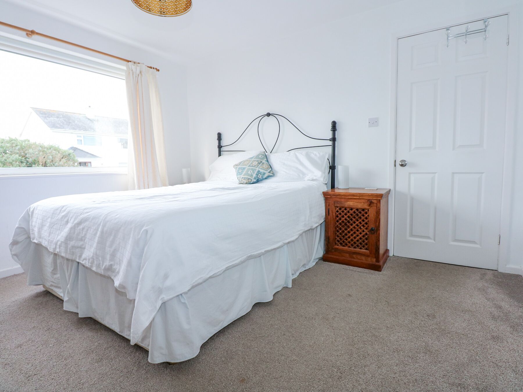 Cottage | 4 bedrooms, individually decorated, individually furnished, free WiFi