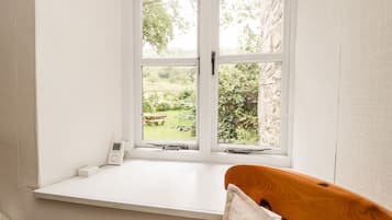 2 habitaciones, decoración personalizada y muebles diferentes