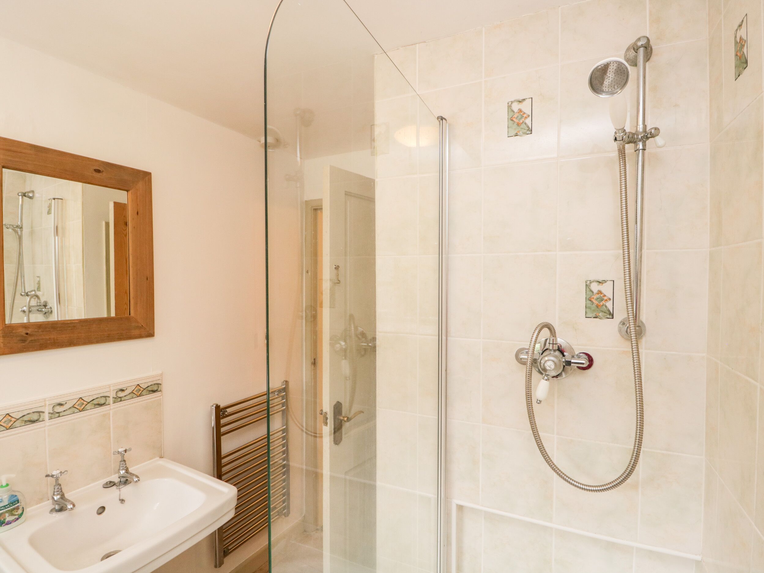 Cottage | Bathroom | Shower