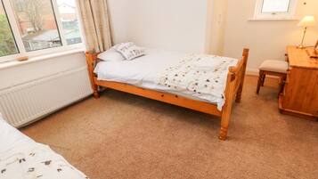 Cottage | 3 bedrooms, individually decorated, individually furnished, free WiFi