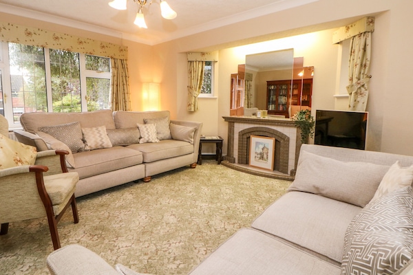 Cottage | Living room