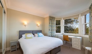 House, Multiple Beds | 3 bedrooms, iron/ironing board, free WiFi, bed sheets - Seascape - 3 Bedrooms (North Berwick)