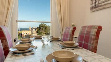 House, Multiple Beds | Private kitchen | Fridge, microwave, oven, stovetop