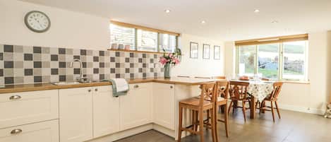 コテージ | 専用キッチン | 冷蔵庫、食器洗い機、電気ポット、トースター